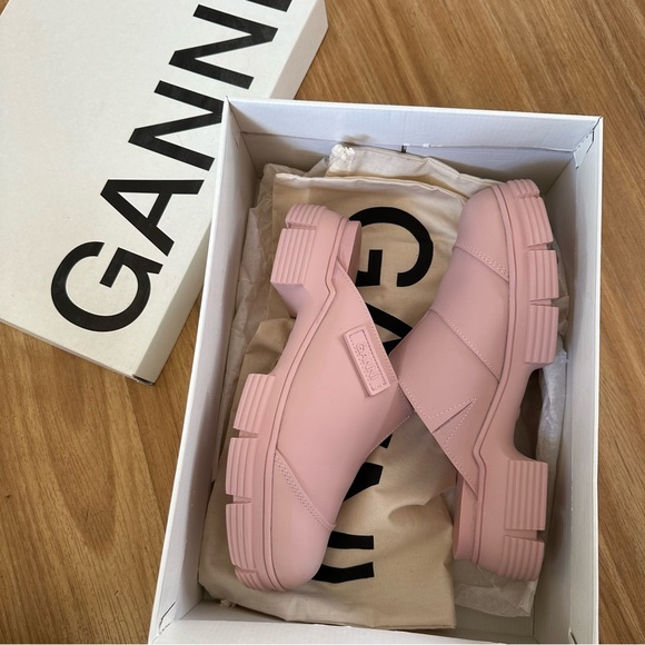 NIB Pink Ganni Rubber Clogs - Picture 2 of 6
